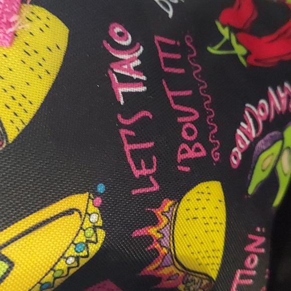 BETSEY JOHNSON Taco Insulated Lunch Tote - Picture 10 of 10